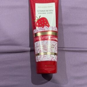 Bath & Body Works Strawberry Pound Cake Body Cream - Red